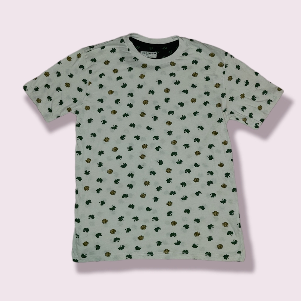 Eighth Avenue Lucky Shamrocks Four Leaf Clover T Shirt Medium